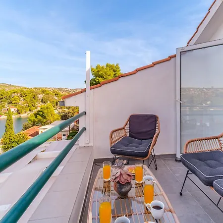 Tudor Апартаменты Bobovisca