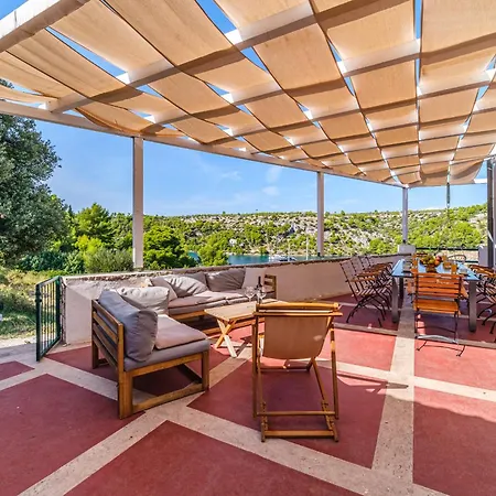 Tudor Апартаменты *