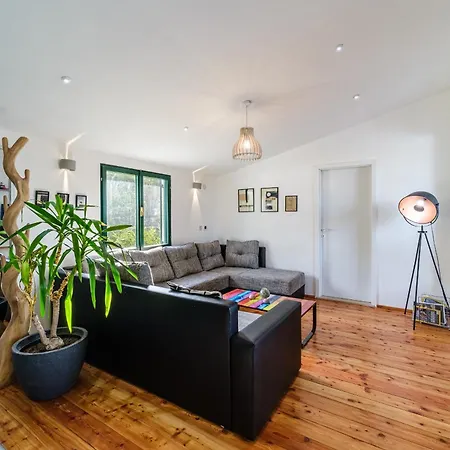 Tudor Апартаменты *