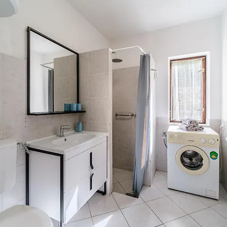 Tudor Apartamento Bobovisca