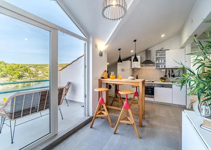 Tudor Bobovisca