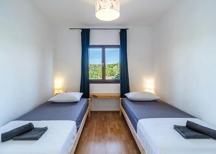 Tudor Apartman
