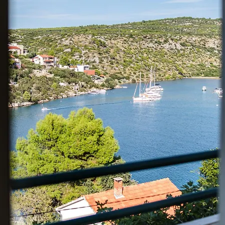 דירה Tudor Bobovisca