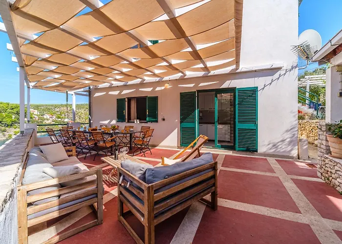 Tudor Appartement Bobovisca